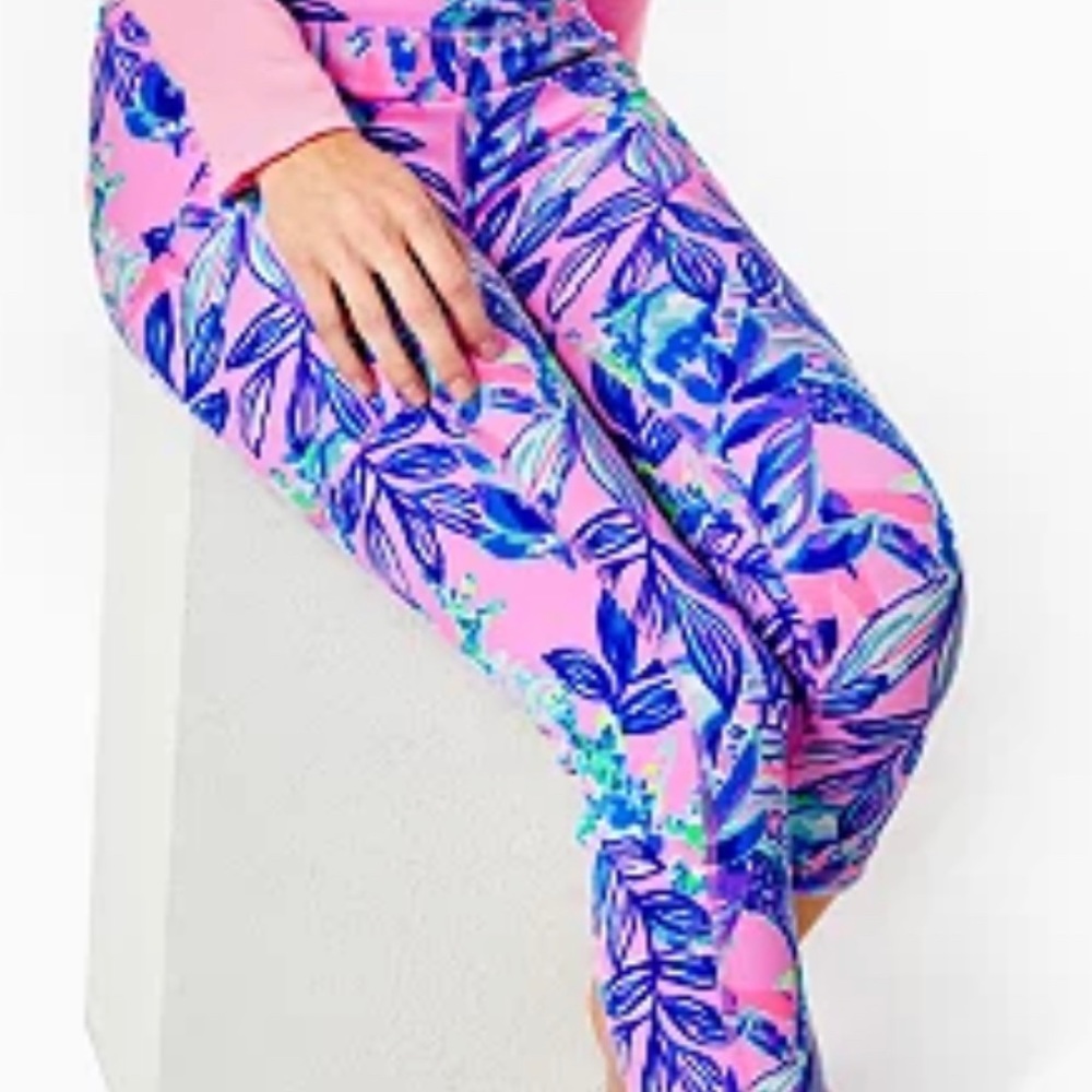 Lilly Pulitzer 
UPF 50+ Weekender 21" Crop Legging
